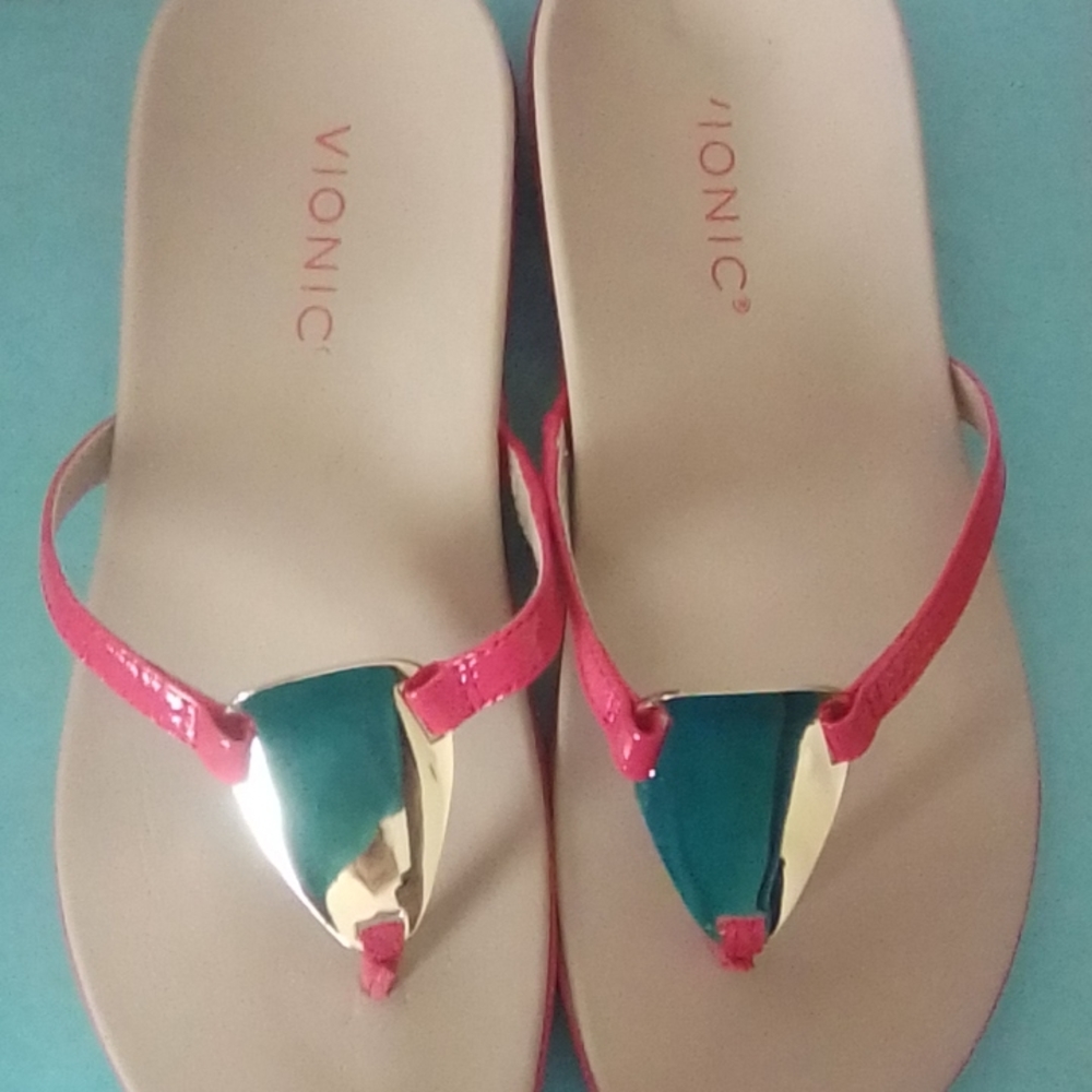 Vionic Mirage Raysa sandals in marigold - Picture 8 of 9
